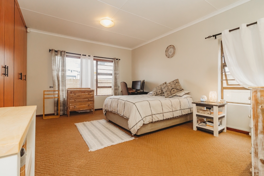 2 Bedroom Property for Sale in Heather Park Western Cape